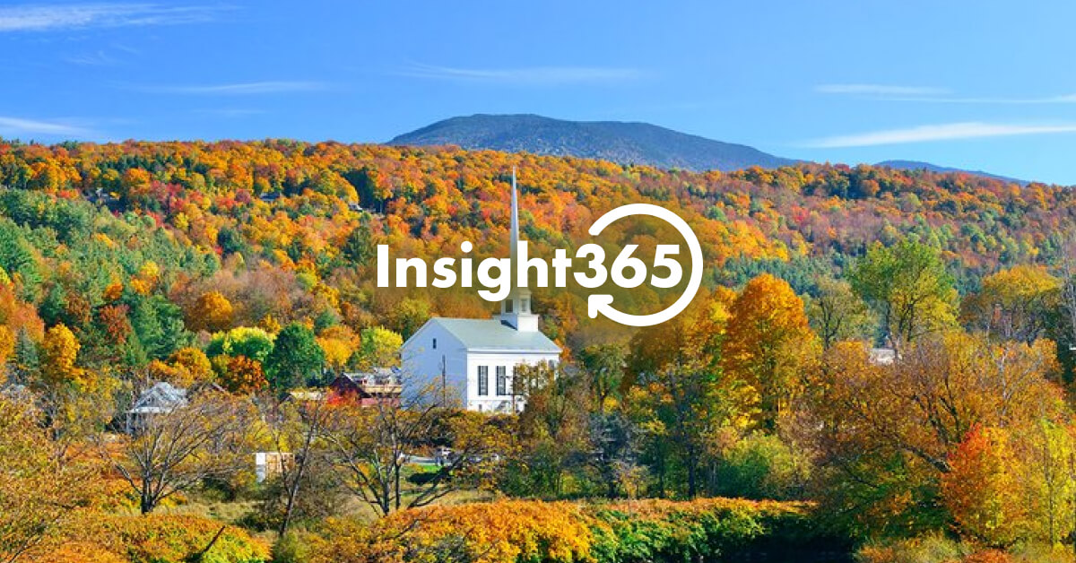 photo of stowe vt with inntopia insight365 logo