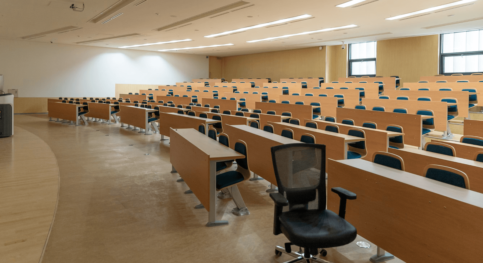 photo of empty classroom