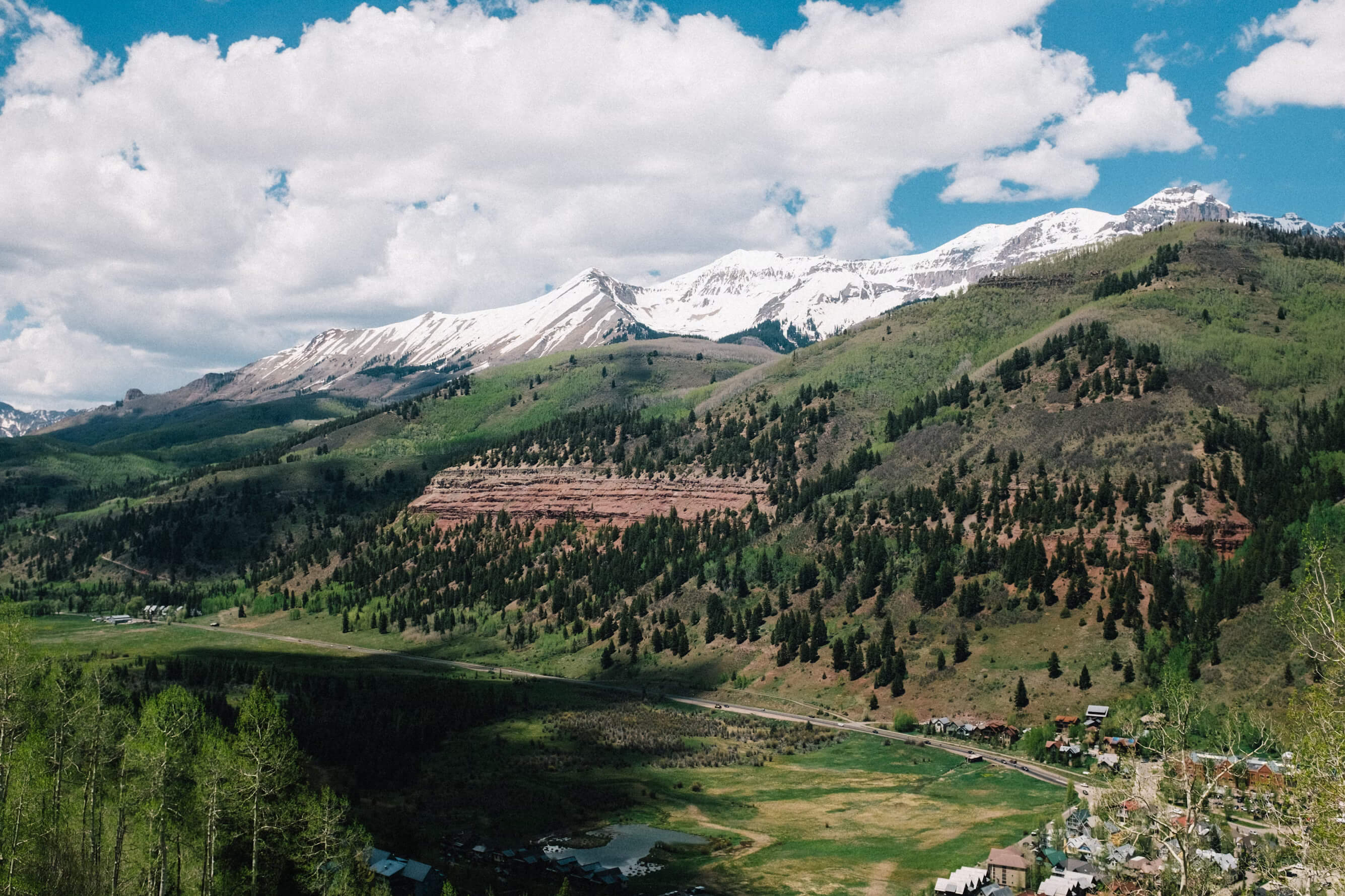 fall mountains scene